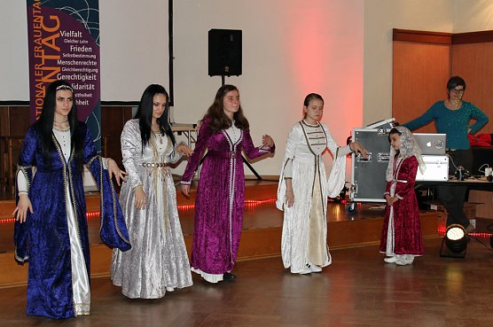 Kulturelle Vielfalt gezeigt (Foto: Karl-Heinz Herrmann)