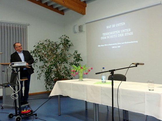 Von der 19. Ebelebener Werkstattlesung (Foto: Karl-Heinz Herrmann) Von der 19. Ebelebener Werkstattlesung (Foto: Karl-Heinz Herrmann)