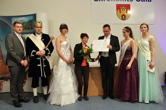 Stehende Ovation bei der Ehrenamtsgala (Foto: Karl-Heinz Herrmann)