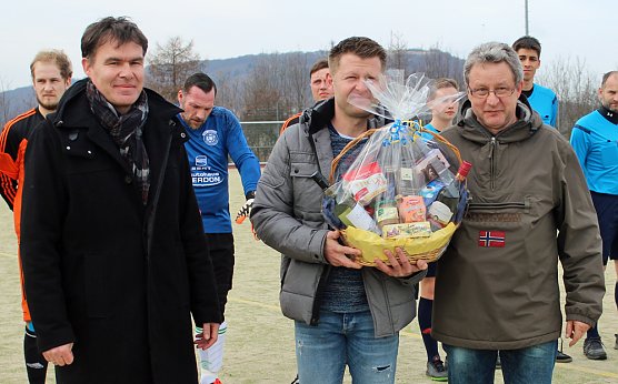 Vierhundert - 400 Mal (Foto: Karl-Heinz Herrmann) Vierhundert - 400 Mal (Foto: Karl-Heinz Herrmann)