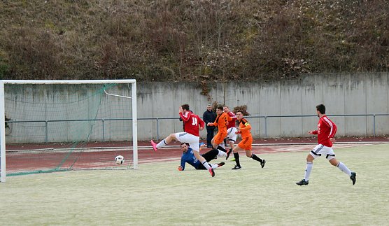 Viel Wind und viele Tore (Foto: Karl-Heinz Herrmann) Viel Wind und viele Tore (Foto: Karl-Heinz Herrmann)
