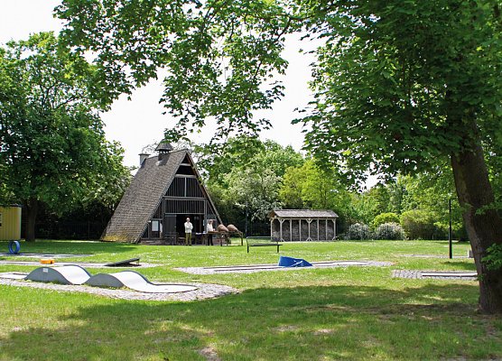 Saisoneröffnung – Willkommen im Solewasser-Vitalpark (Foto: Stadtmarketing Bad Frankenhausen) Saisoneröffnung – Willkommen im Solewasser-Vitalpark (Foto: Stadtmarketing Bad Frankenhausen)
