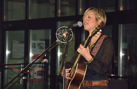 Konzert von Emily Barker & Band aus UK (Foto: Fred Böhme) Konzert von Emily Barker & Band aus UK (Foto: Fred Böhme)