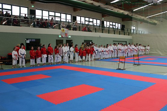 Karate-Meisterschaften in Sondershausen (Foto: Karl-Heinz Herrmann) Karate-Meisterschaften in Sondershausen (Foto: Karl-Heinz Herrmann)