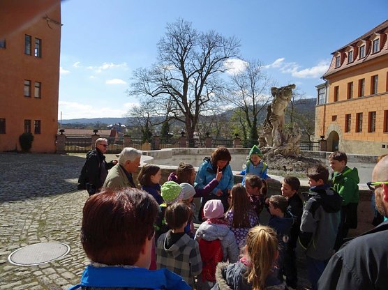 Schatzsuche im Schlosspark (Foto: Schlossmuseum Sondeshausen)