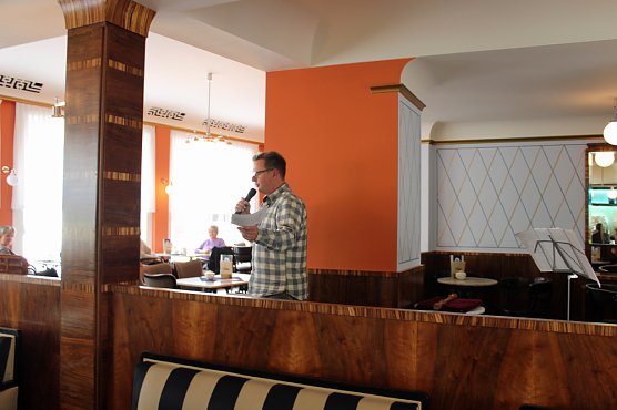 Tina Hörchner las zum Welttag des Buches (Foto: Karl-Heinz Herrmann) Tina Hörchner las zum Welttag des Buches (Foto: Karl-Heinz Herrmann)