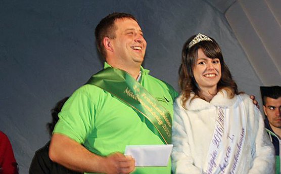 Maibaumk&ouml;nig 2017 gekr&ouml;nt (Foto: Karl-Heinz Herrmann)