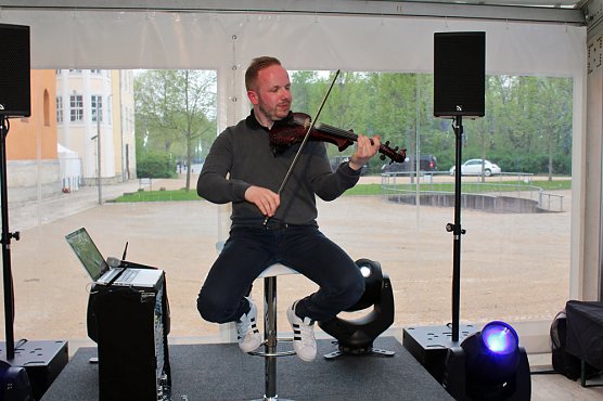 Nach der Arbeit kr&auml;ftig eingeheizt (Foto: Karl-Heinz Herrmann)