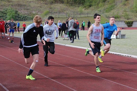 Die Leichtathleten begeisterten (Foto: Karl-Heinz Herrmann)