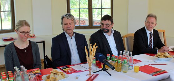Marke Schlossfestspiele wird ausgebaut (Foto: Karl-Heinz Herrmann) Marke Schlossfestspiele wird ausgebaut (Foto: Karl-Heinz Herrmann)