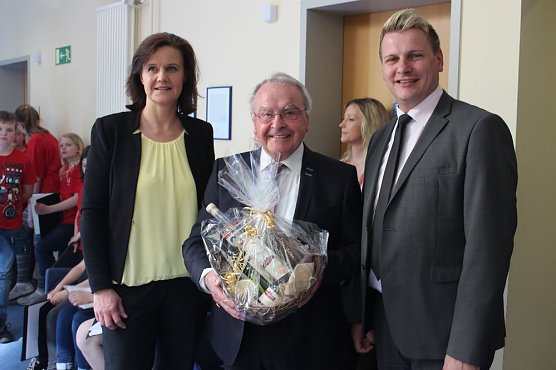 Eintrag in das Ehrenbuch der Stadt Bad Frankenhausen (Foto: Karl-Heinz Herrmann) Eintrag in das Ehrenbuch der Stadt Bad Frankenhausen (Foto: Karl-Heinz Herrmann)