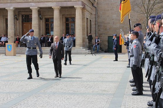 Wieder Lehrgangsteilnehmer feierlich vereidigt (Foto: Karl-Heinz Herrmann)