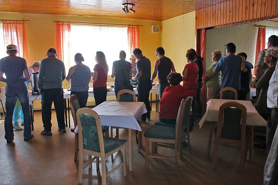 Wetter lockte hunderte Leute in die Natur (Foto: Karl-Heinz Herrmann)