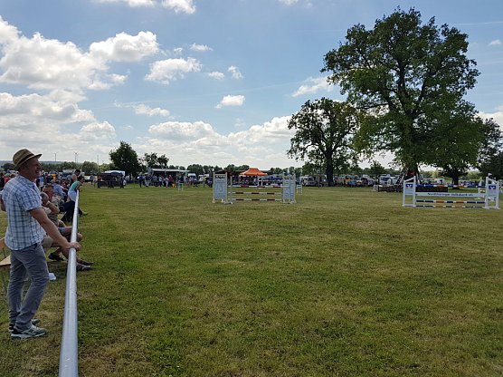 Reitturnier des Sportverein " Diamantene Aue" Ringleben - 2017 (Foto: Privat) Reitturnier des Sportverein " Diamantene Aue" Ringleben - 2017 (Foto: Privat)