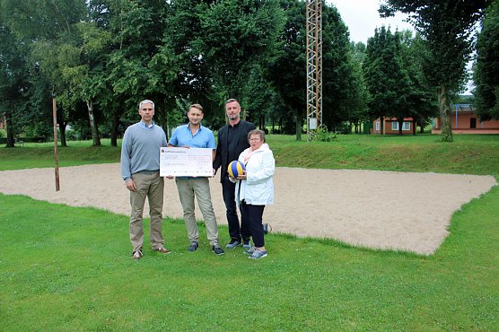 Scheck f&uuml;r die SG Berka (Foto: Karl-Heinz Herrmann)
