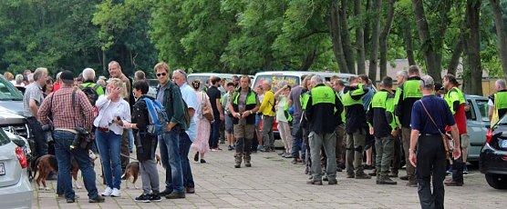Teils kontrovers im Possenwald unterwegs (Foto: Karl-Heinz Herrmann)