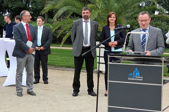 24 wertvolle "Kutschen" &uuml;bergeben (Foto: Karl-Heinz Herrmann)