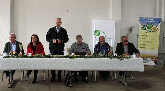 Landwirte beim Kyffh&auml;user Erntegespr&auml;ch (Foto: Karl-Heinz Herrmann)