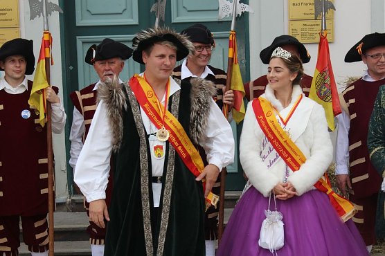Er&ouml;ffnung Bauernmarkt (Foto: Karl-Heinz Herrmann)