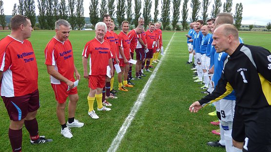 Pokal erstmalig beim B&uuml;rgermeister (Foto: Peter M&ouml;bius)