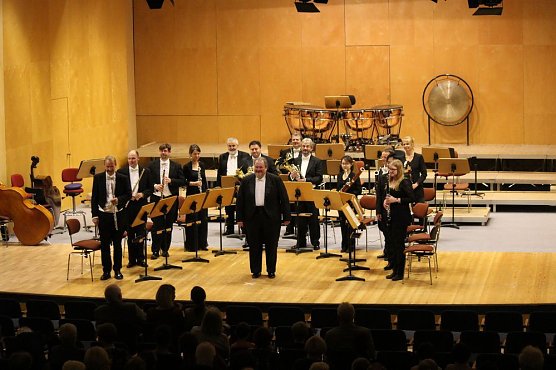 Furioser Start mit "kleiner Bestzung" (Foto: Karl-Heinz Herrmann)