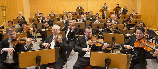 Konzertbusse fahren zum 3. Sinfoniekonzert (Foto: Tilman Graner)