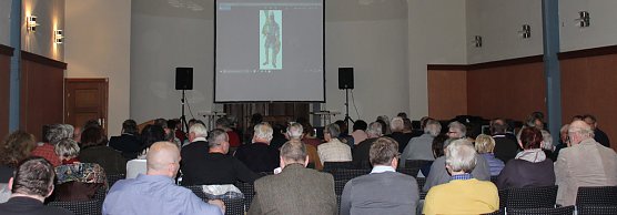 "Kriegerisch" AufgeSCHLOSSen (Foto: Karl-Heinz Herrmann)