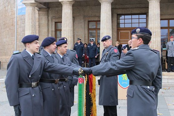 Soldatinnen und Soldaten vereidigt (Foto: Karl-Heinz Herrmann)