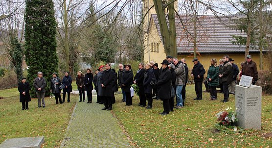 Der Opfer von Gewalt und Kriegen gedacht (Foto: Karl-Heinz Herrmann)