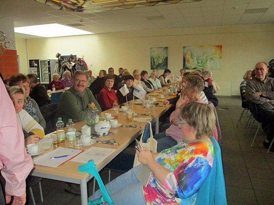 Nachbarschaftsrecht beim VdK Ortsverband (OV) Artern (Foto: Ina Römer) Nachbarschaftsrecht beim VdK Ortsverband (OV) Artern (Foto: Ina Römer)