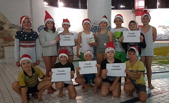 Nikolausbaden der E1 Junioren (Foto: Steffen Kobrow)