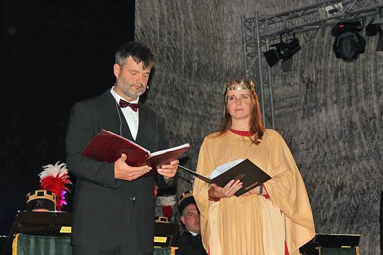 Bergmannsverein feiert stimmungsvoll Jubiläum (Foto: Karl-Heinz Herrmann) Bergmannsverein feiert stimmungsvoll Jubiläum (Foto: Karl-Heinz Herrmann)