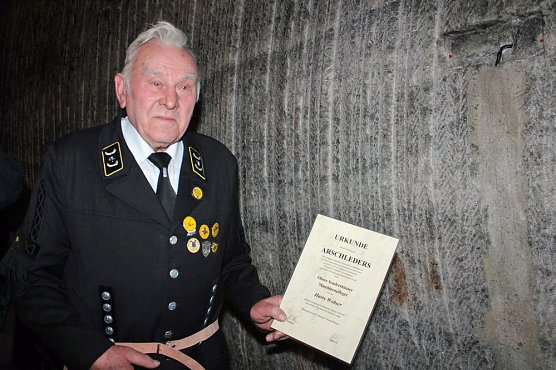 Bergmannsverein feiert stimmungsvoll Jubiläum (Foto: Karl-Heinz Herrmann) Bergmannsverein feiert stimmungsvoll Jubiläum (Foto: Karl-Heinz Herrmann)