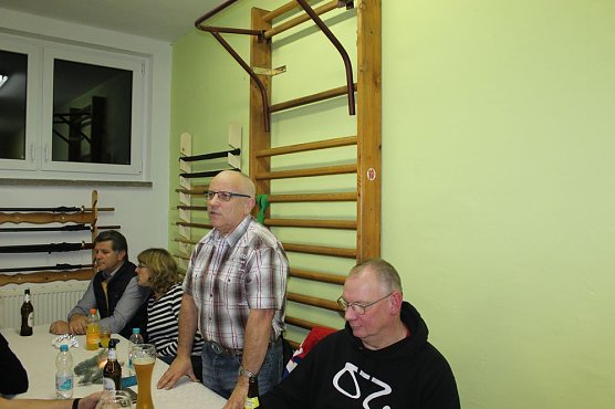 Grund zum Feiern (Foto: Karl-Heinz Herrmann) Grund zum Feiern (Foto: Karl-Heinz Herrmann)