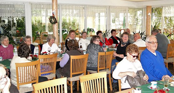 Weihnachtsfeier gemeinsam durchgef&uuml;hrt (Foto: W. Rasch)