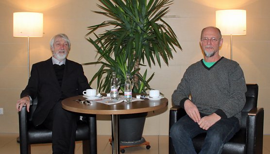 Birger Jesch im Kulturcaf&eacute; (Foto: Karl-Heinz Herrmann)