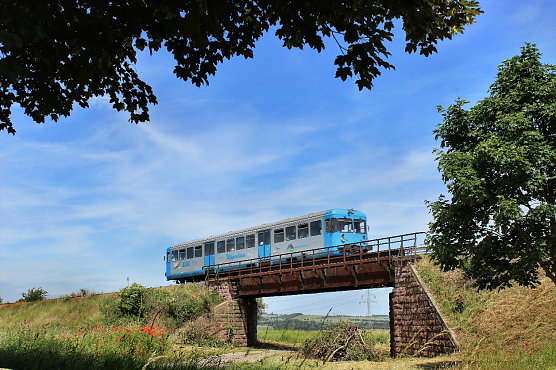 Info-Triebwagen durchs Wippertal (Foto: Mansfelder Bergwerksbahn) Info-Triebwagen durchs Wippertal (Foto: Mansfelder Bergwerksbahn)