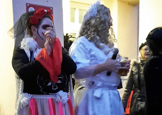 So feiert man anderorts (Foto: Karl-Heinz Herrmann)