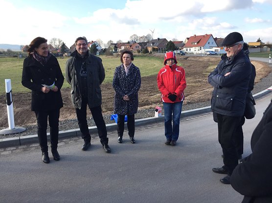 Übergabe (Foto: Landratsamt Kyffhäuserkreis) Übergabe (Foto: Landratsamt Kyffhäuserkreis)