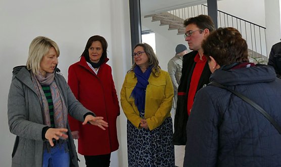 Thüringer Sozialministerin besuchte Kyffhäuserkreis (Foto: Landratsamt Kyffhäuserkreis) Thüringer Sozialministerin besuchte Kyffhäuserkreis (Foto: Landratsamt Kyffhäuserkreis)