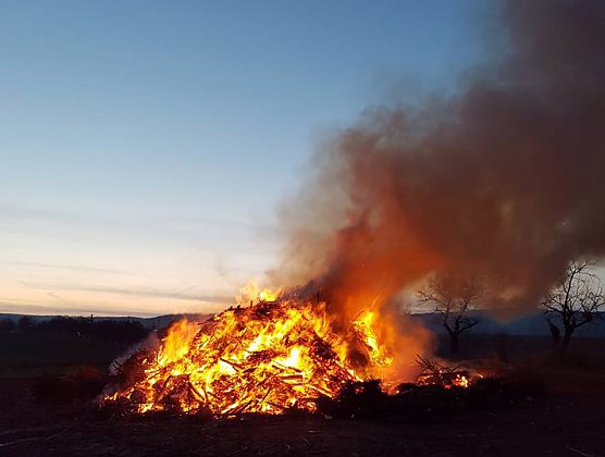 Osterfeuer in Bendeleben (Foto: FFW Bendeleben)