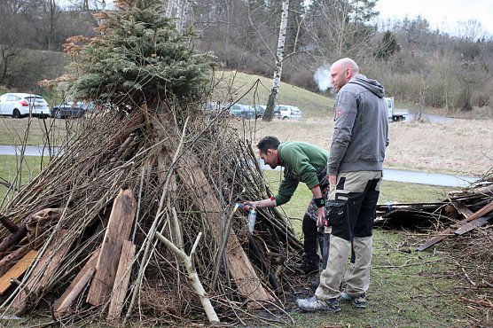 Zweites Osterfeuer ein Erfolg (Foto: Karl-Heinz Herrmann)