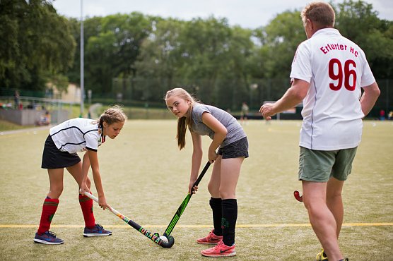 Knapp 400 Hockeybegeisterte auf der Feuerkuppe erwartet (Foto: Ferienpark Feuerkuppe)