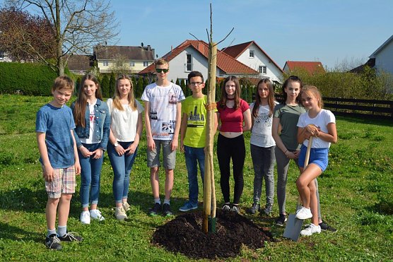 Jugendweihebaum 2018 gepflanzt (Foto: Elke Elbern-G&ouml;bel)