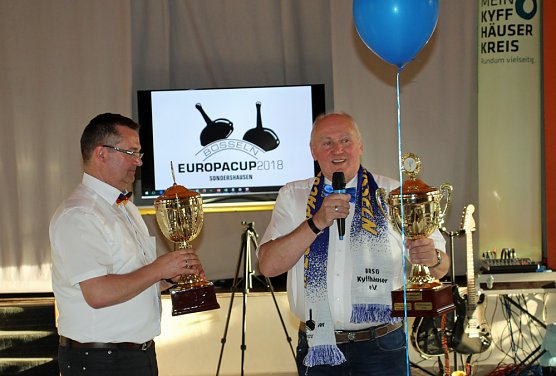 1. Europacup im Bosseln feierlich eröffnet (Foto: Karl-Heinz Herrmann) 1. Europacup im Bosseln feierlich eröffnet (Foto: Karl-Heinz Herrmann)