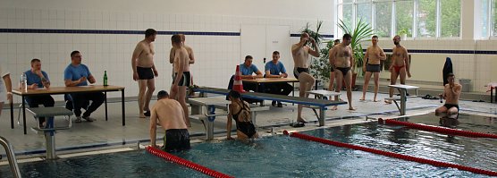 Sekunden vor der Hatz nach Bahnen (Foto: Karl-Heinz Herrmann) Sekunden vor der Hatz nach Bahnen (Foto: Karl-Heinz Herrmann)