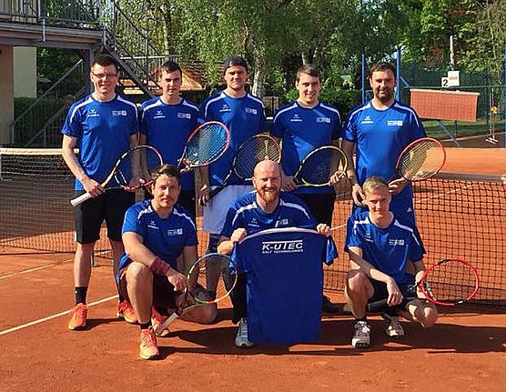 Neue Spielkleidung (Foto: Marcel Fromm)