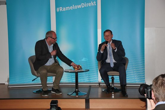 Heißer Auftakt in Heldrungen (Foto: Karl-Heinz Herrmann) Heißer Auftakt in Heldrungen (Foto: Karl-Heinz Herrmann)