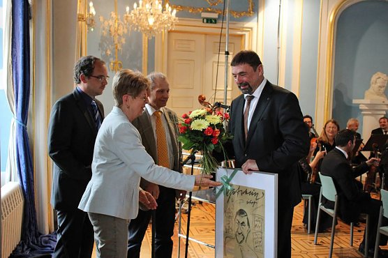 Mit Festakt verabschiedet (Foto: Karl-Heinz Herrmann)