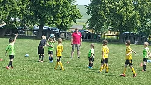 Fairplay Turnier der G Junioren in Badra (Foto: SV Badra) Fairplay Turnier der G Junioren in Badra (Foto: SV Badra)